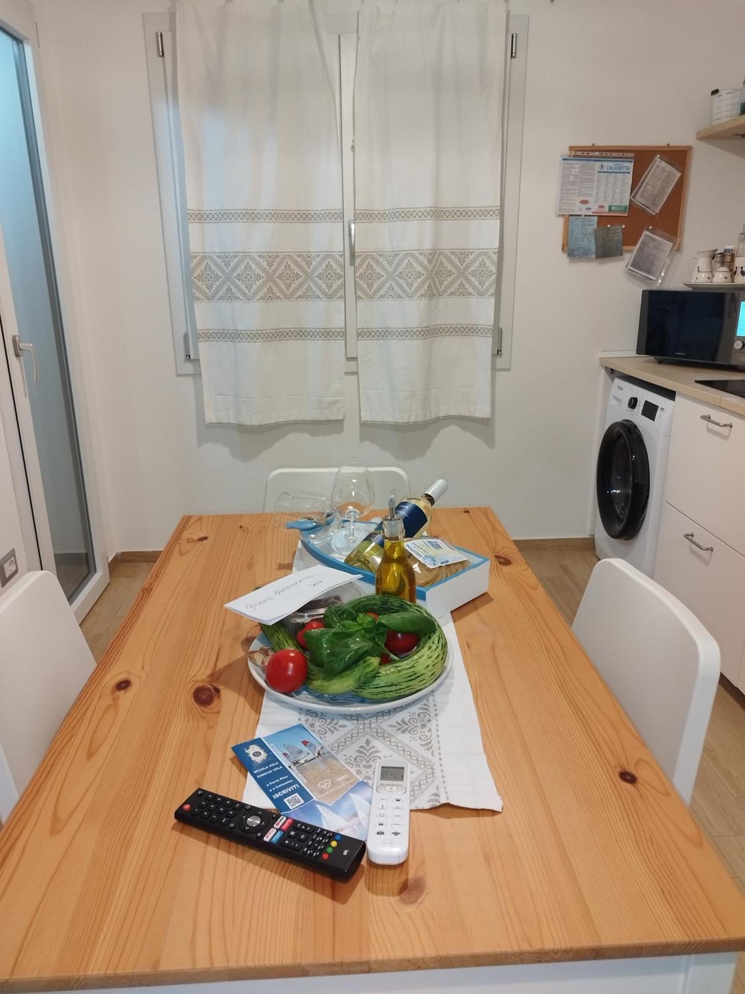 Sky And Sea Apartment 칼라세타 외부 사진